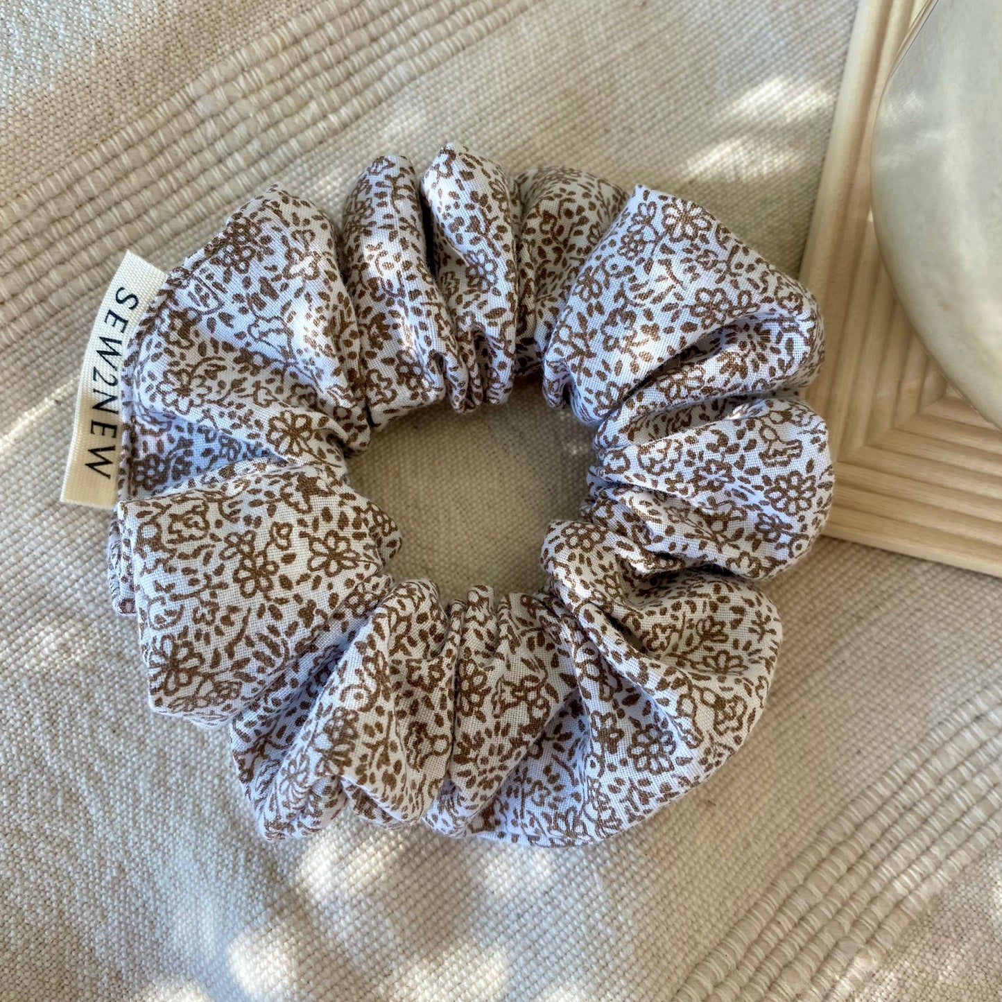 Scrunchie Floraly White