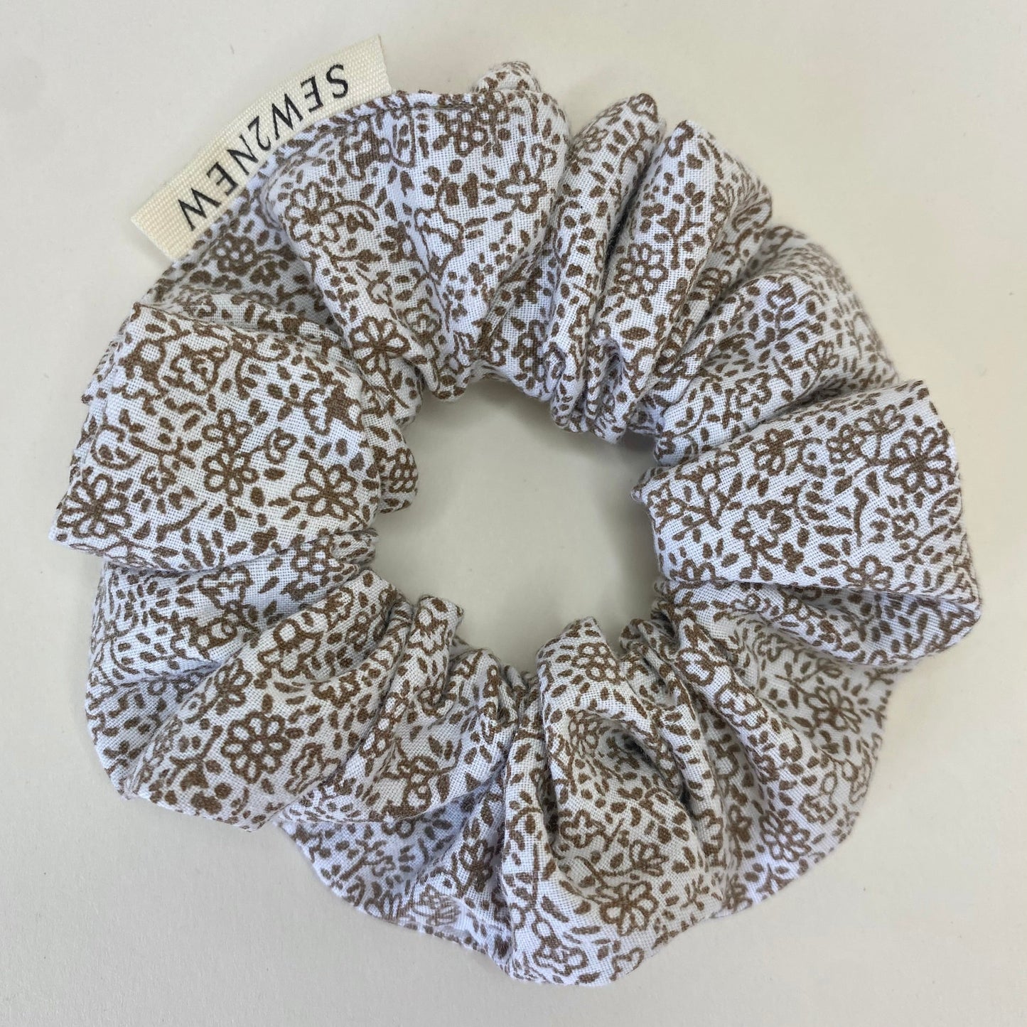 Scrunchie Floraly White